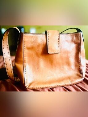 Vintage Genuine leather Sedona hobo